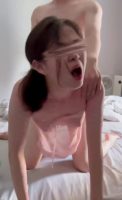 Doggy em học sinh trong nhà nghỉ sướng há mồm